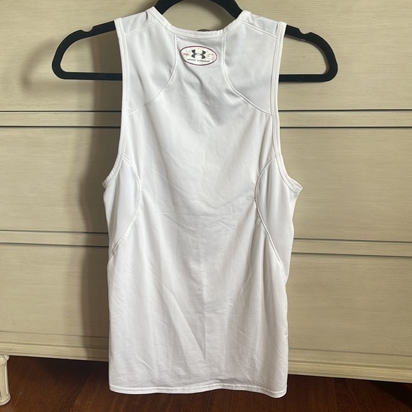 White under armour tank top - Picture 2 of 6